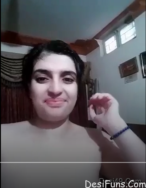 Paki Girl Record her Nude Video